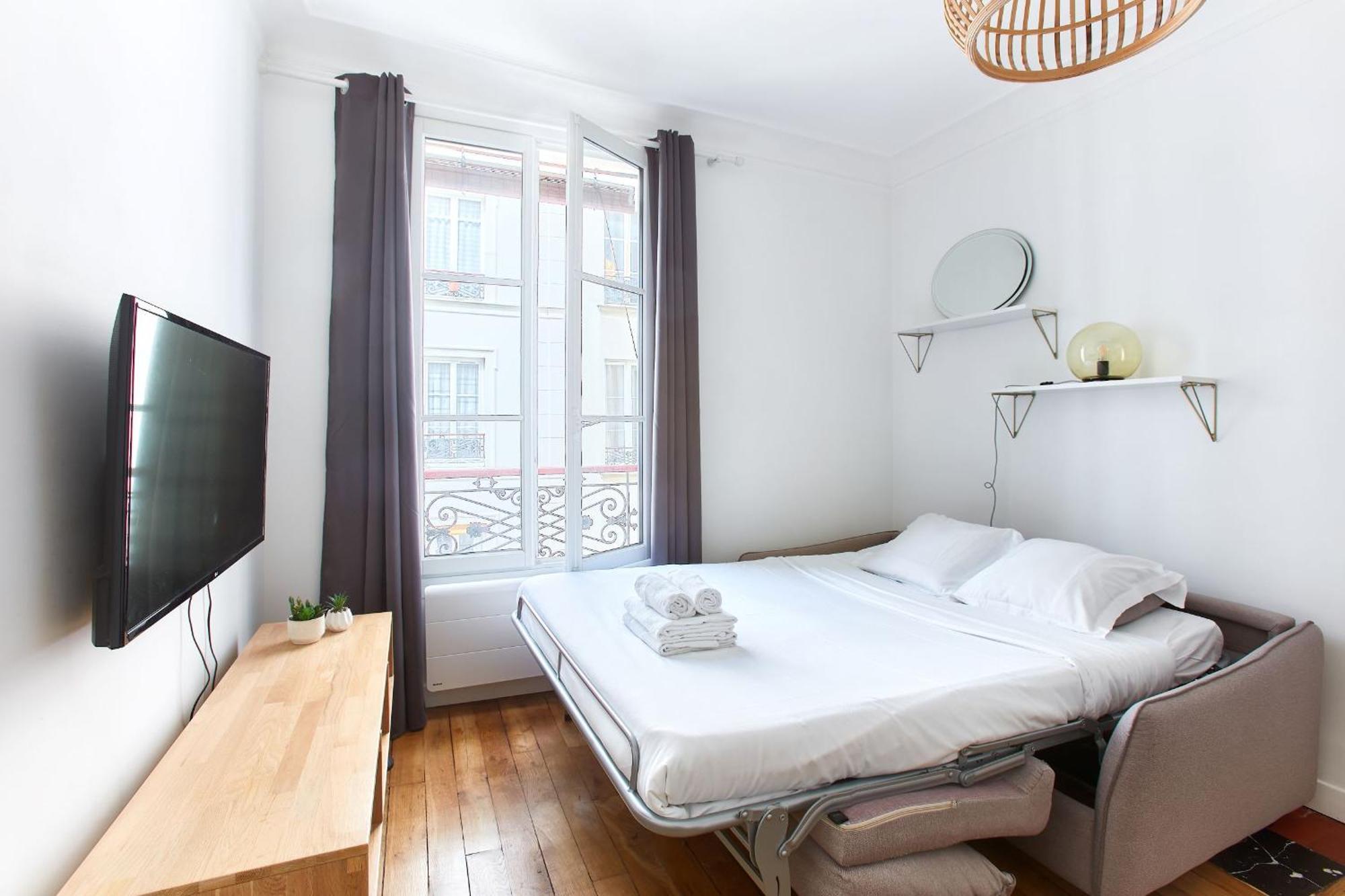 Montmartre 2Br Apartment Париж Екстериор снимка