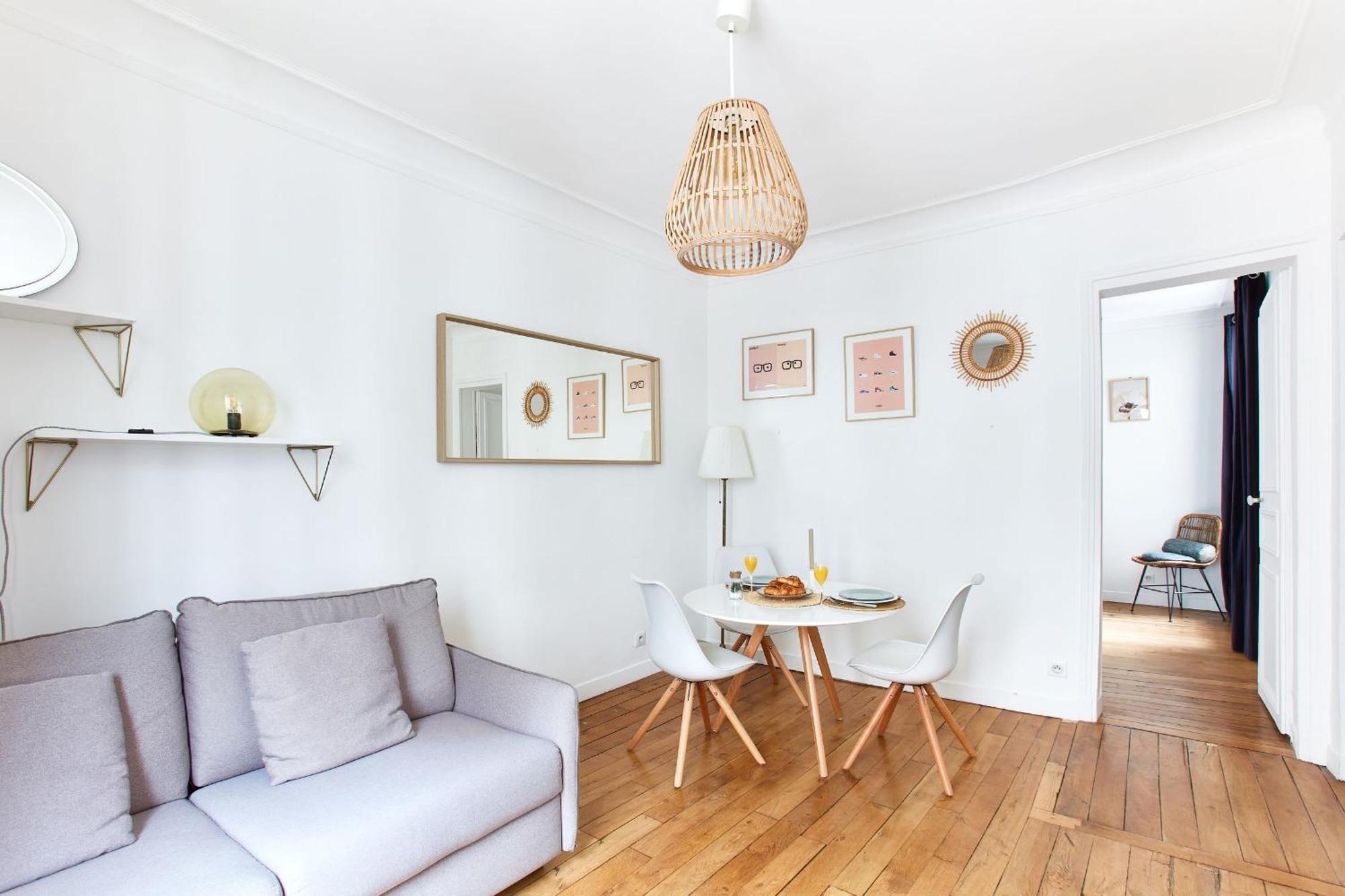 Montmartre 2Br Apartment Париж Екстериор снимка